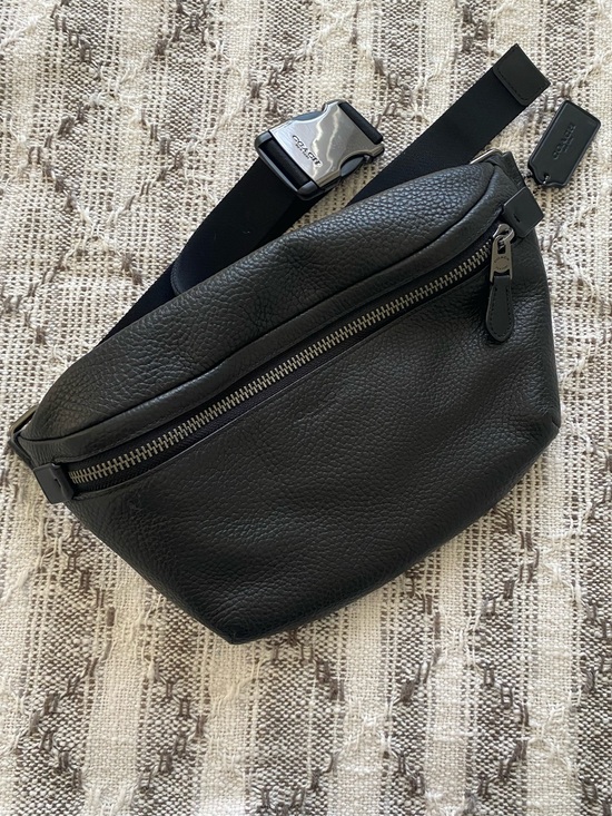 Coach Handbags - Coach Grande Black Pebbled Leather Belt Bag